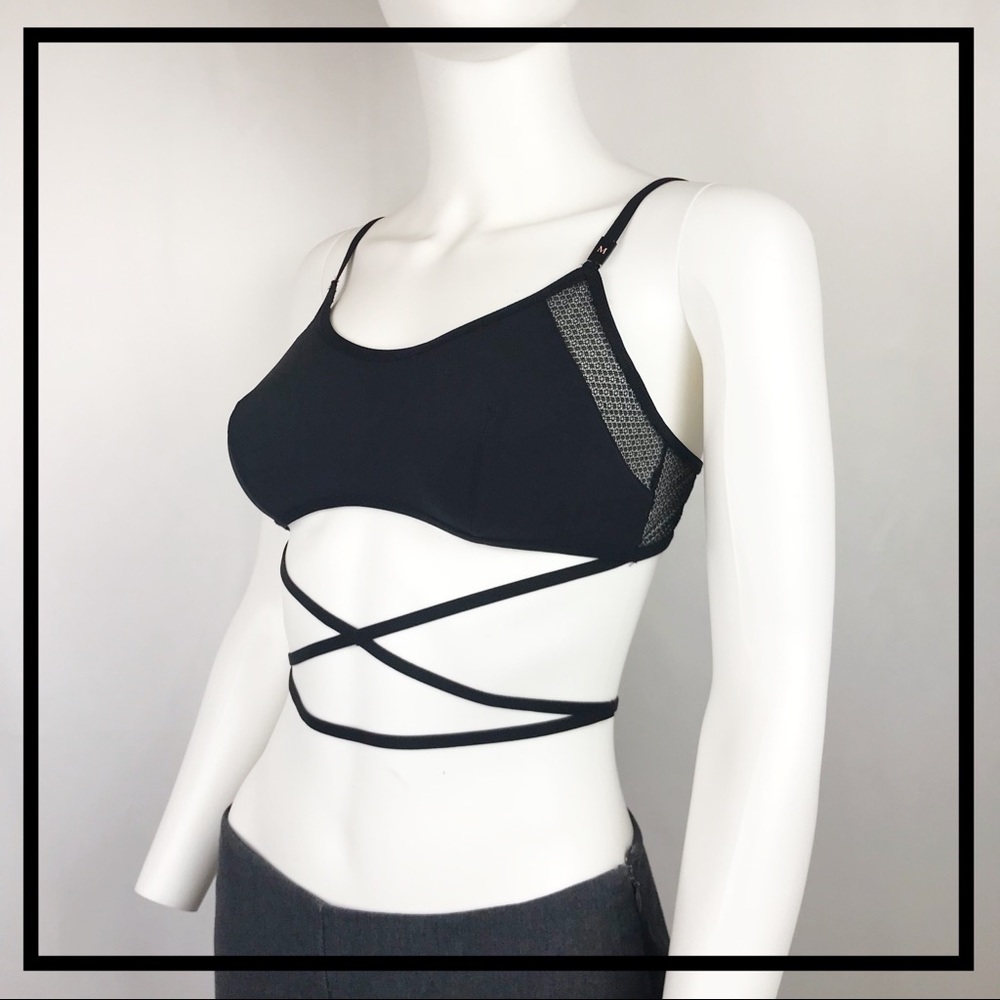 VICTORIA’S SECRET Strappy Criss Cross Bralette Med